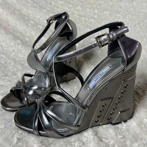 Prada Silver Patent Leather Criss Made in Italy UK Size 39 US Size 8 Women 4.5 I - Picture 8 of 10